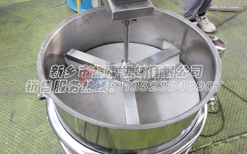 什么是強(qiáng)制振動(dòng)篩？是在振動(dòng)篩篩面加刮板嗎？